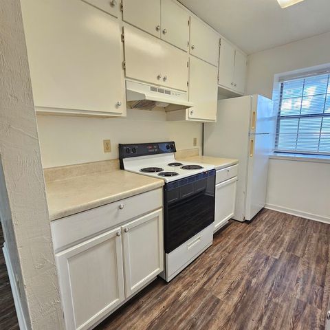 Tiny photo for 1208 Hidden Place, Tallahassee, FL 32304 (MLS # 390339)