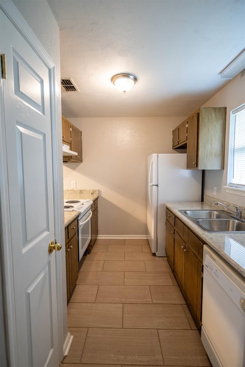 Tiny photo for 2109 Pecan Lane #B, Tallahassee, FL 32303 (MLS # 400761)