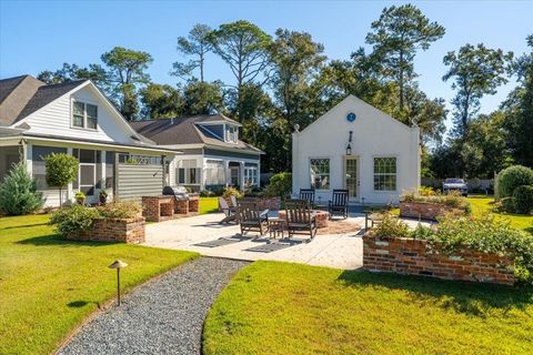 Tiny photo for 1207 Braemore Way, Tallahassee, FL 32308 (MLS # 388763)