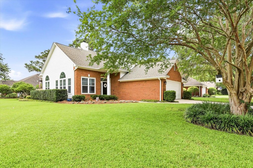 Photo of 181 Love Ridge Court, Tallahassee, FL 32312 (MLS # 401432)
