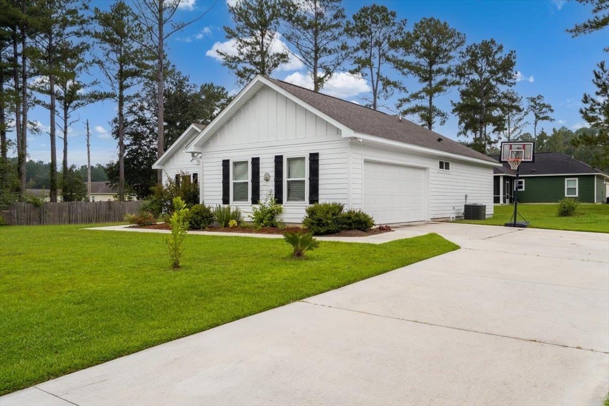 1530 Sweetbay Court