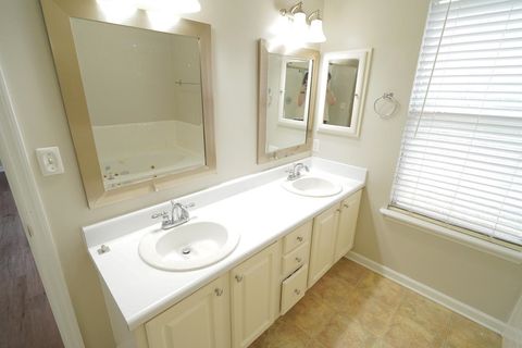 Tiny photo for 1908 E Wagon Wheel Circle, Tallahassee, FL 32317 (MLS # 398558)