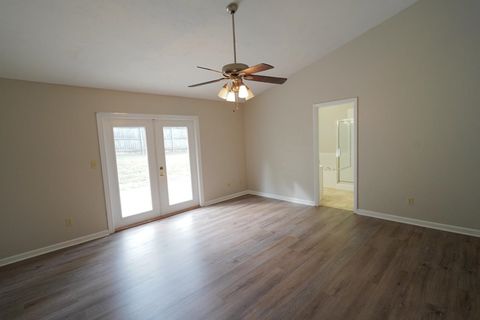 Tiny photo for 1908 E Wagon Wheel Circle, Tallahassee, FL 32317 (MLS # 398558)