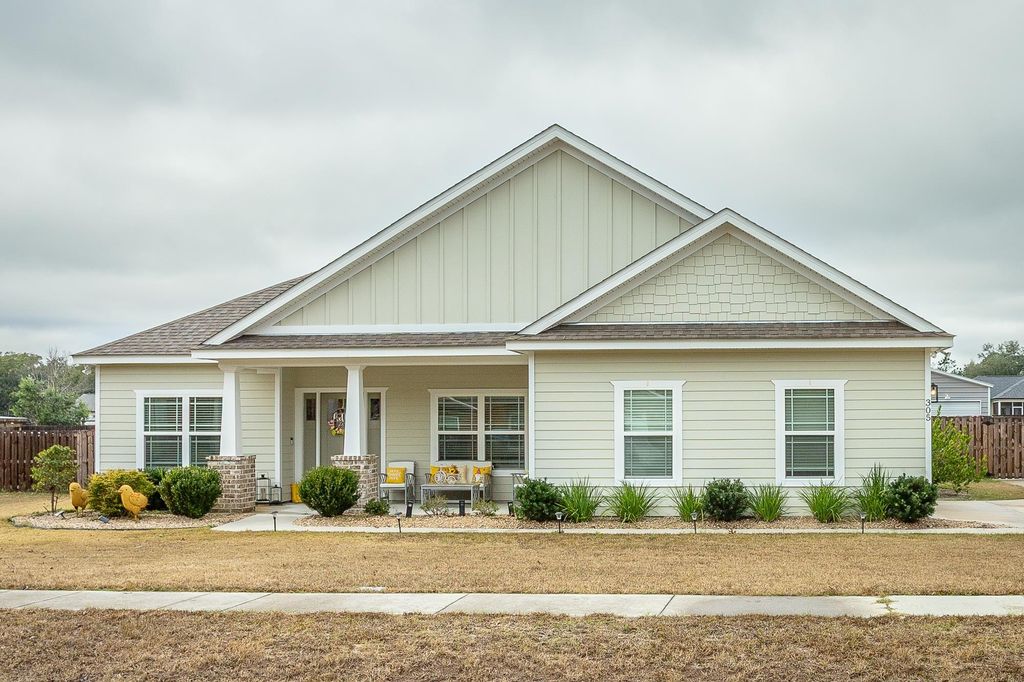 Photo of 305 Tillis Lane, Crawfordville, FL 32327 (MLS # 394098)