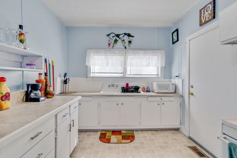 Tiny photo for 845 W Brevard Street, Tallahassee, FL 32304 (MLS # 391563)