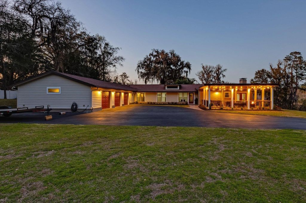 Photo of 1204 FIRETHORNE Lane, Tallahassee, FL 32303 (MLS # 396856)