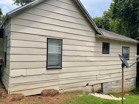 Tiny photo for 203 S 9th Street, Quincy, FL 32351 (MLS # 401596)