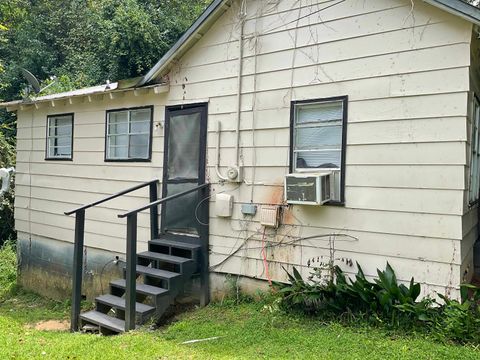 Tiny photo for 203 S 9th Street, Quincy, FL 32351 (MLS # 401596)