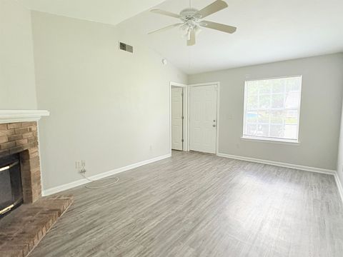 Tiny photo for 3910 Gaffney Loop, Tallahassee, FL 32303 (MLS # 399493)