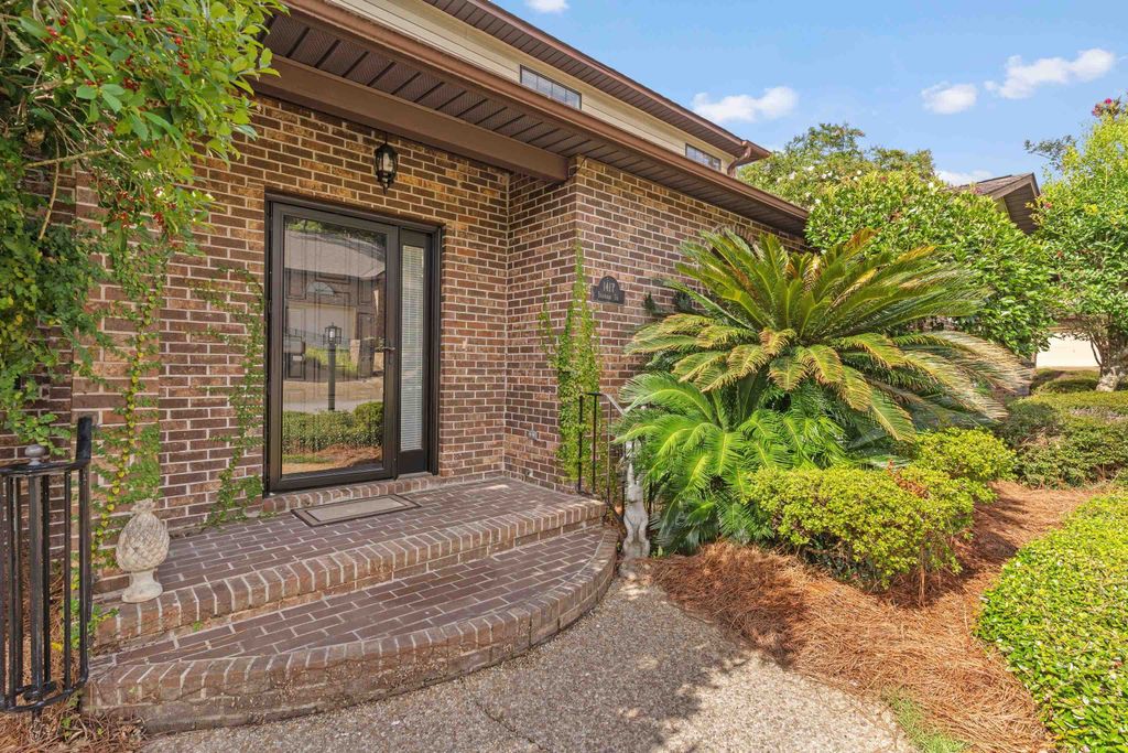 Photo of 1417 Denholm Drive, Tallahassee, FL 32308 (MLS # 390233)