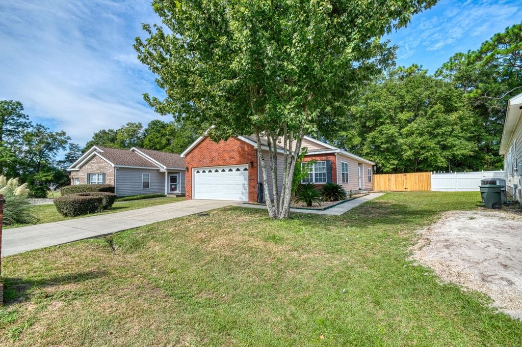 Photo of 994 Crawfordville Trace, Tallahassee, FL 32305 (MLS # 391203)