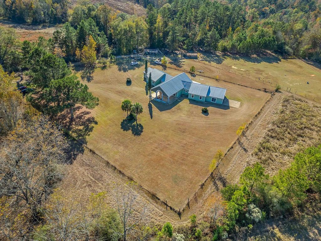 Photo of 8701 Salem Road, Quincy, FL 32352 (MLS # 398069)