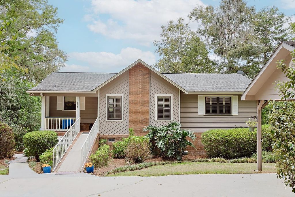 Photo of 2539 Tallavana Trail, Havana, FL 32333 (MLS # 391956)