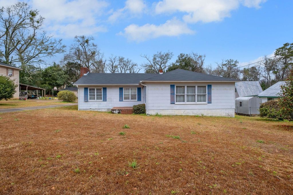 Photo of 50 N Shelfer Street, Quincy, FL 32352 (MLS # 396789)
