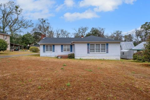 Tiny photo for 50 N Shelfer Street, Quincy, FL 32351 (MLS # 396789)