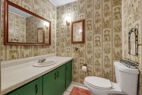 Tiny photo for 50 N Shelfer Street, Quincy, FL 32351 (MLS # 396789)