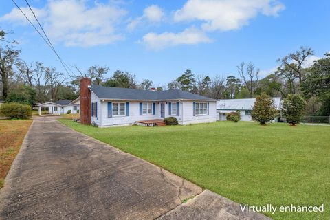 Tiny photo for 50 N Shelfer Street, Quincy, FL 32351 (MLS # 396789)
