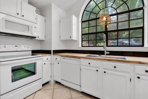 Tiny photo for 2818 Par Lane, Tallahassee, FL 32301 (MLS # 389196)