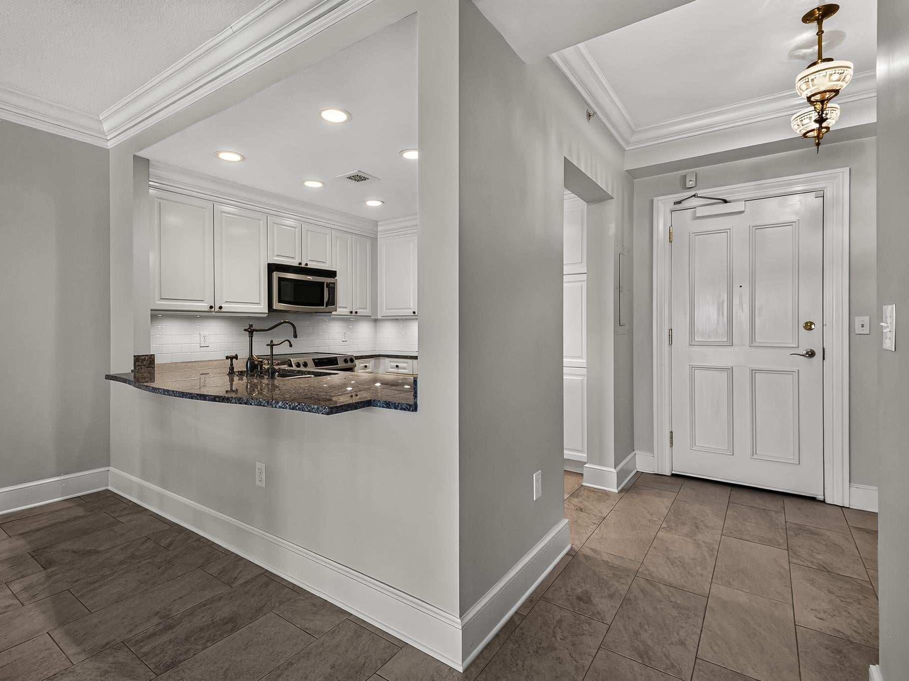 121 N Monroe Street 1203