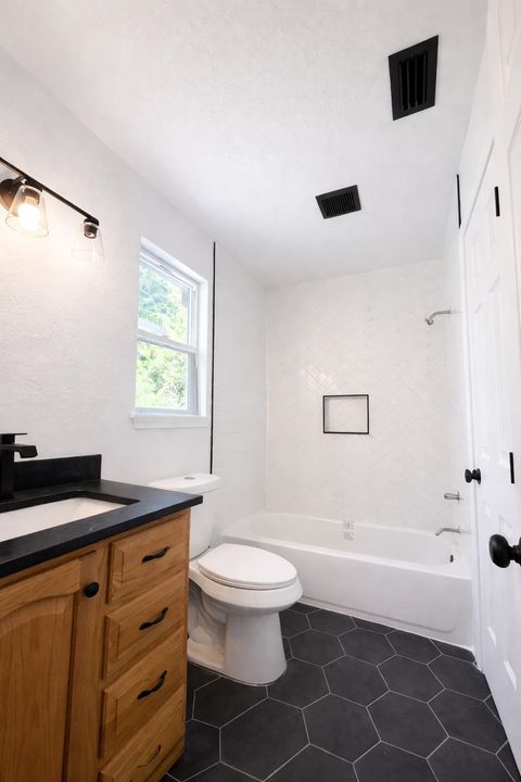 Tiny photo for 4176 Brewster Road #B, Tallahassee, FL 32308 (MLS # 400148)