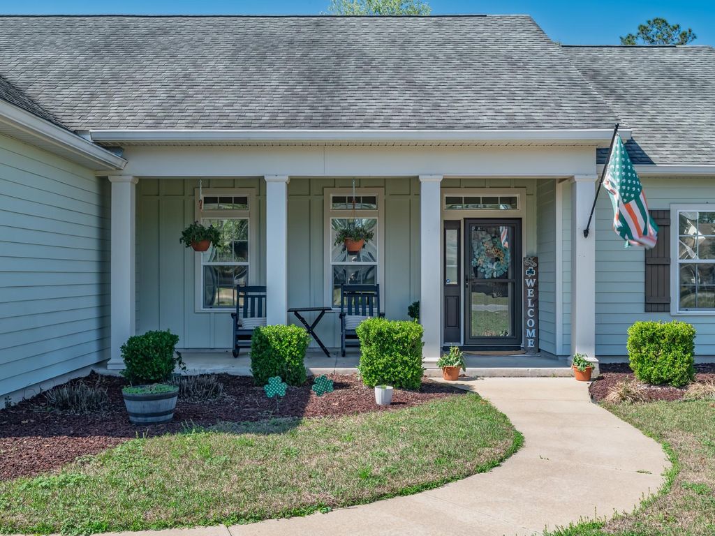 Photo of 112 Nandina Way, Crawfordville, FL 32327 (MLS # 397136)