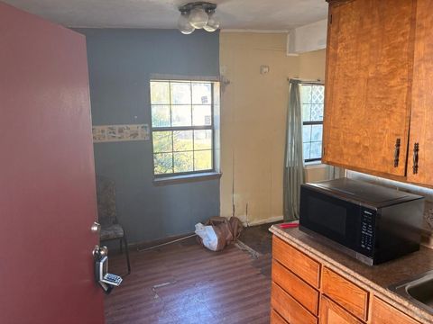 Tiny photo for 1010 Calloway Street, Tallahassee, FL 32304 (MLS # 391971)