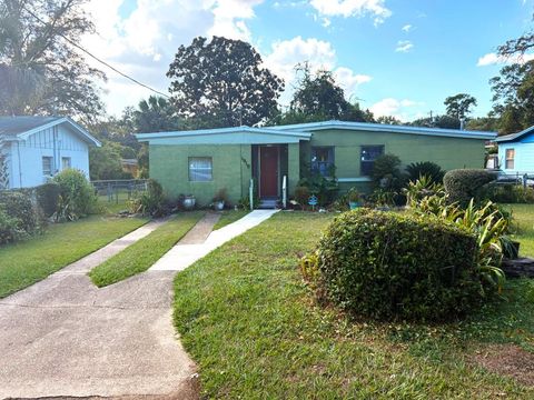 Photo of 1010 Calloway Street, Tallahassee, FL 32304 (MLS # 391971)