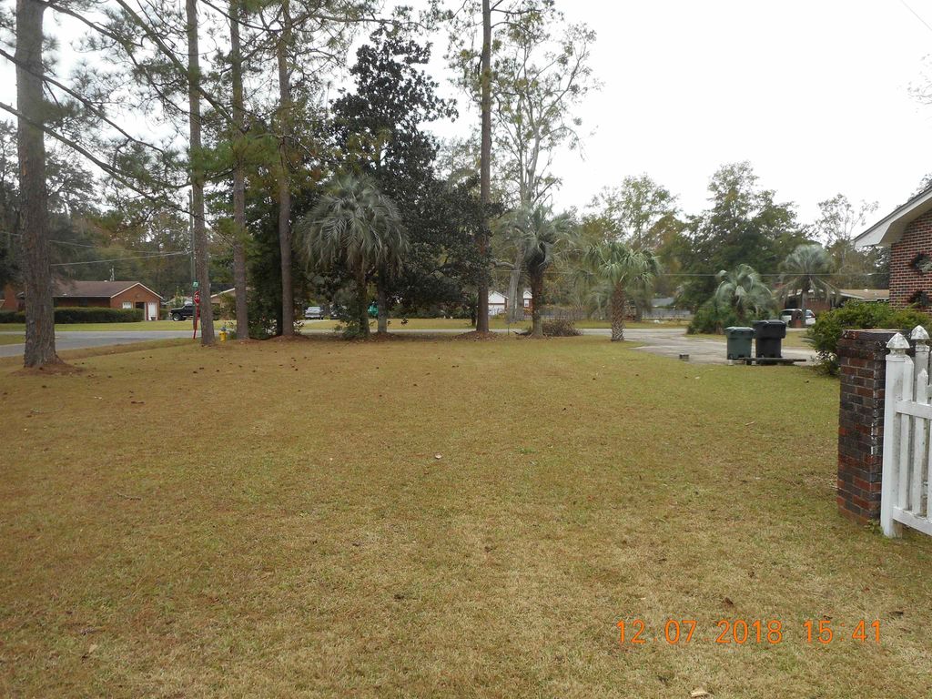 Photo of 3113 Parkridge Drive, Tallahassee, FL 32305 (MLS # 396828)