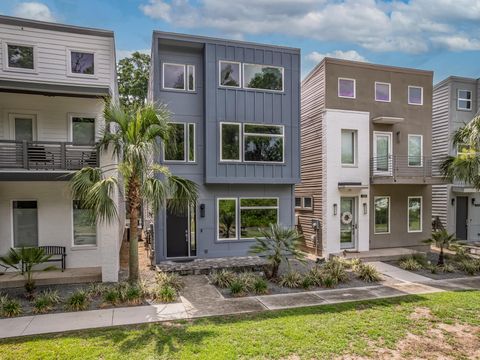 Tiny photo for 1252 N Bronough Street, Tallahassee, FL 32303 (MLS # 386508)