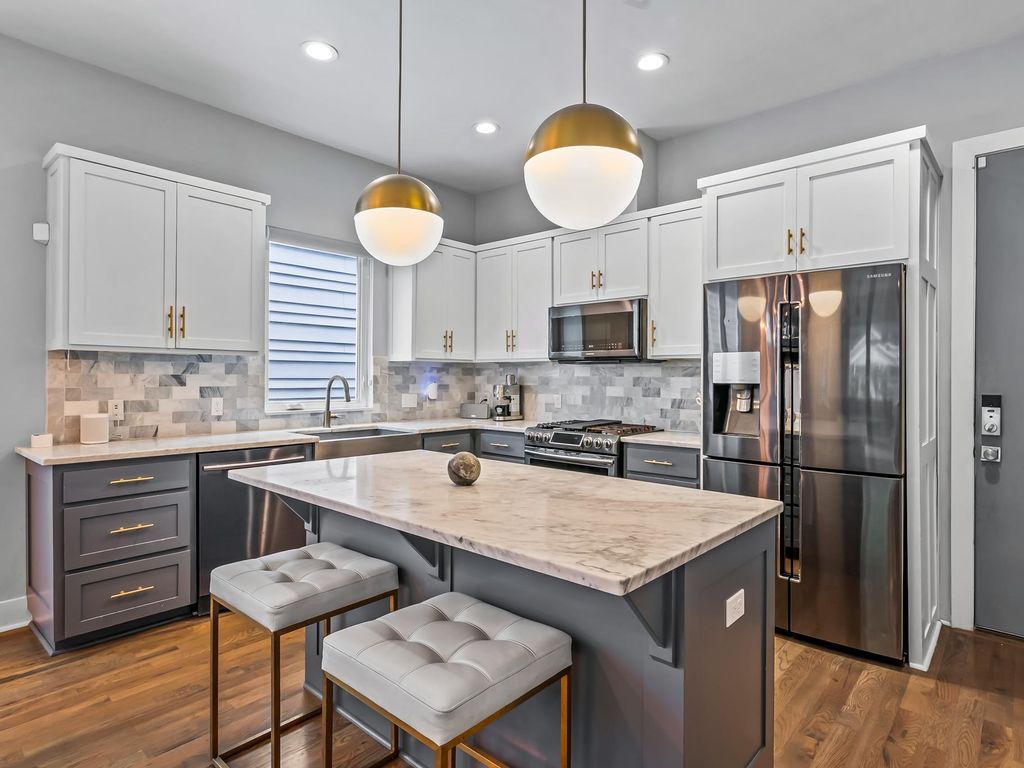 Photo of 1252 N Bronough Street, Tallahassee, FL 32303 (MLS # 386508)