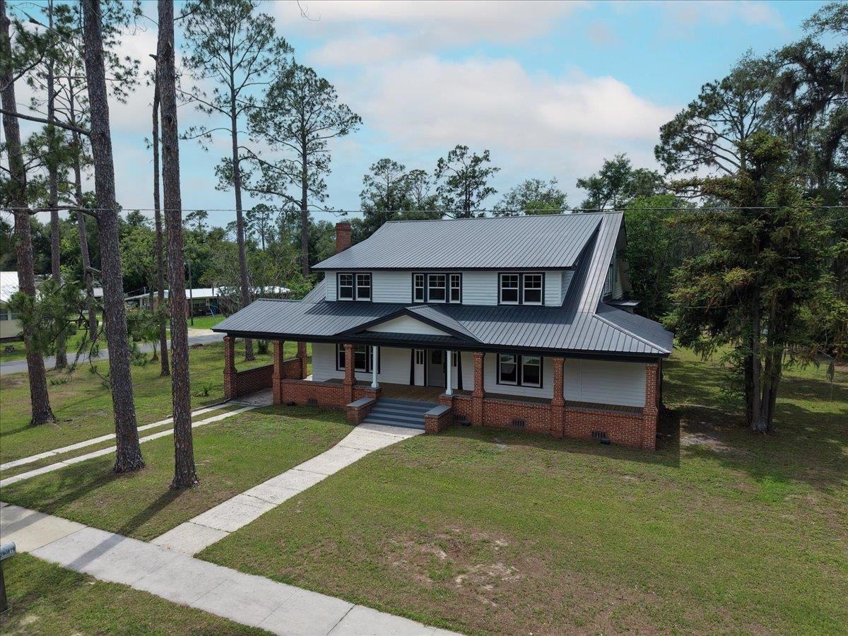 1103 N JEFFERSON Street
