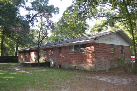 Tiny photo for 922 Creek Road, Tallahassee, FL 32305 (MLS # 397014)