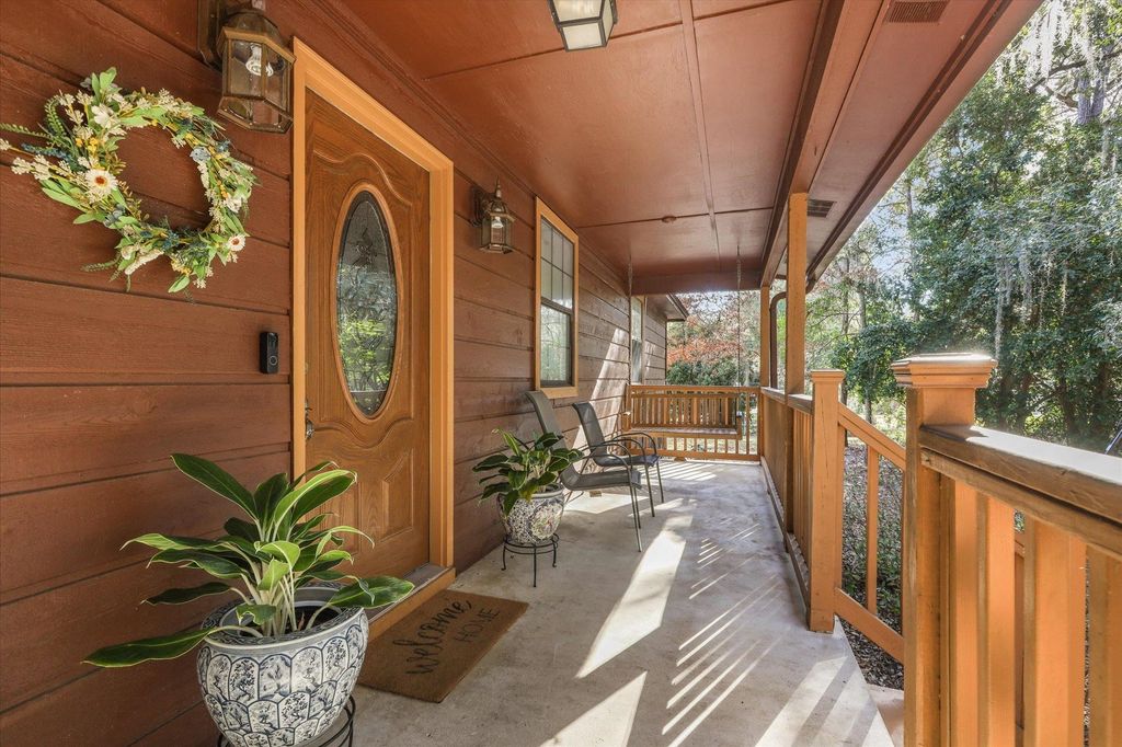 Photo of 1219 LEEWOOD HOLLOW Holw, Tallahassee, FL 32312 (MLS # 396210)