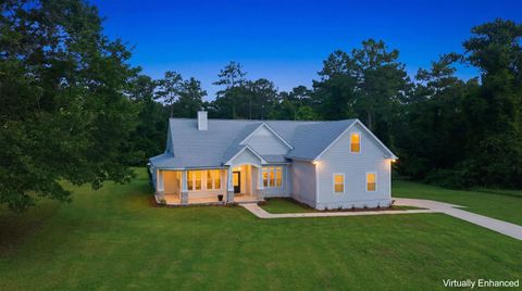 Photo of 225 WISTERIA Lane, Havana, FL 32333 (MLS # 401564)