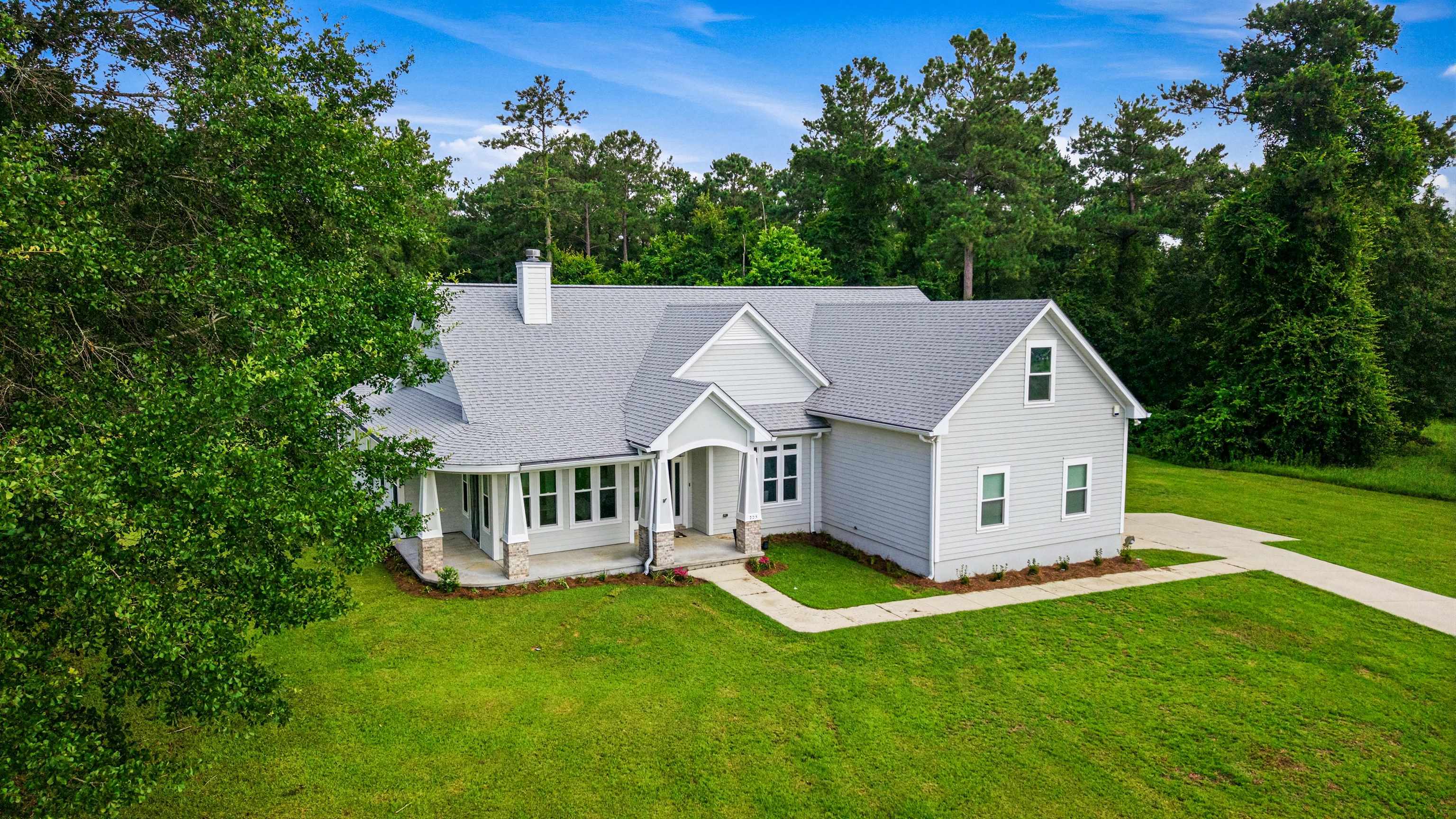 225 WISTERIA Lane