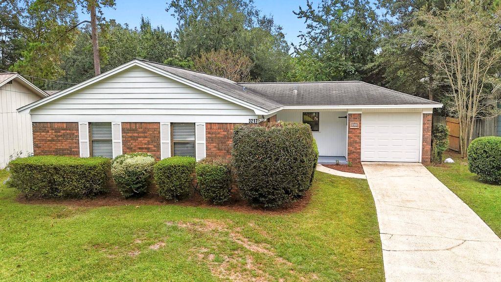 Photo of 3217 Thames Drive, Tallahassee, FL 32309 (MLS # 391801)