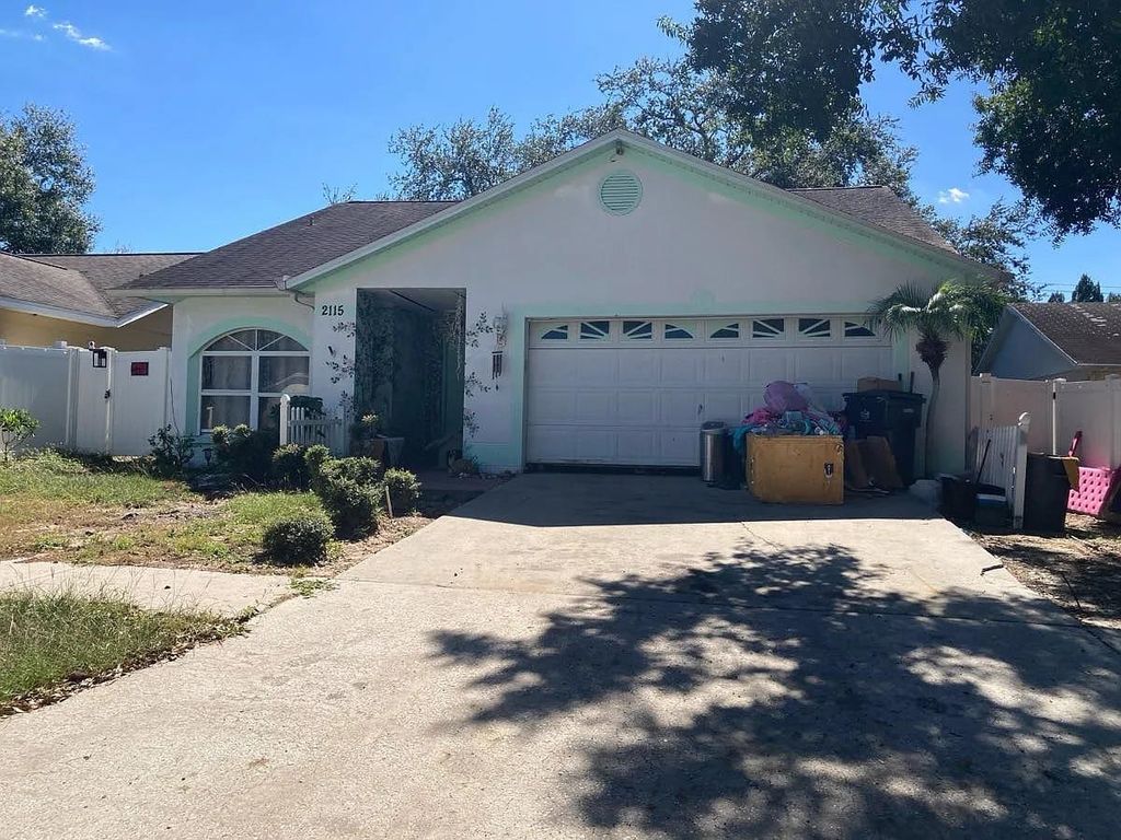 Photo of 2115 Intervista Lane, Other Florida, FL 33594 (MLS # 392674)