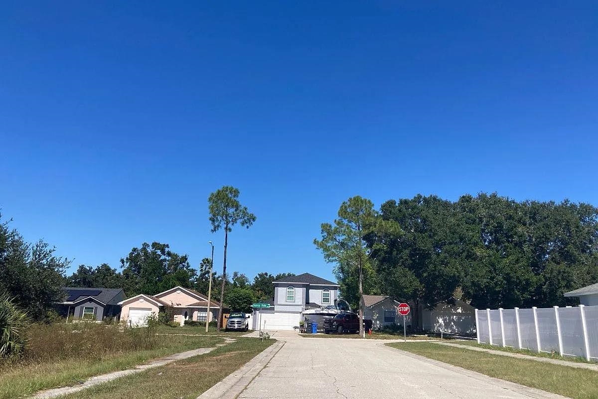 2115 Intervista Lane