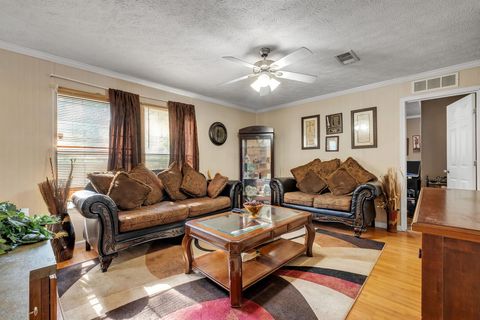 Tiny photo for 295 Sumpter Ridge Road, Midway, FL 32343 (MLS # 401978)