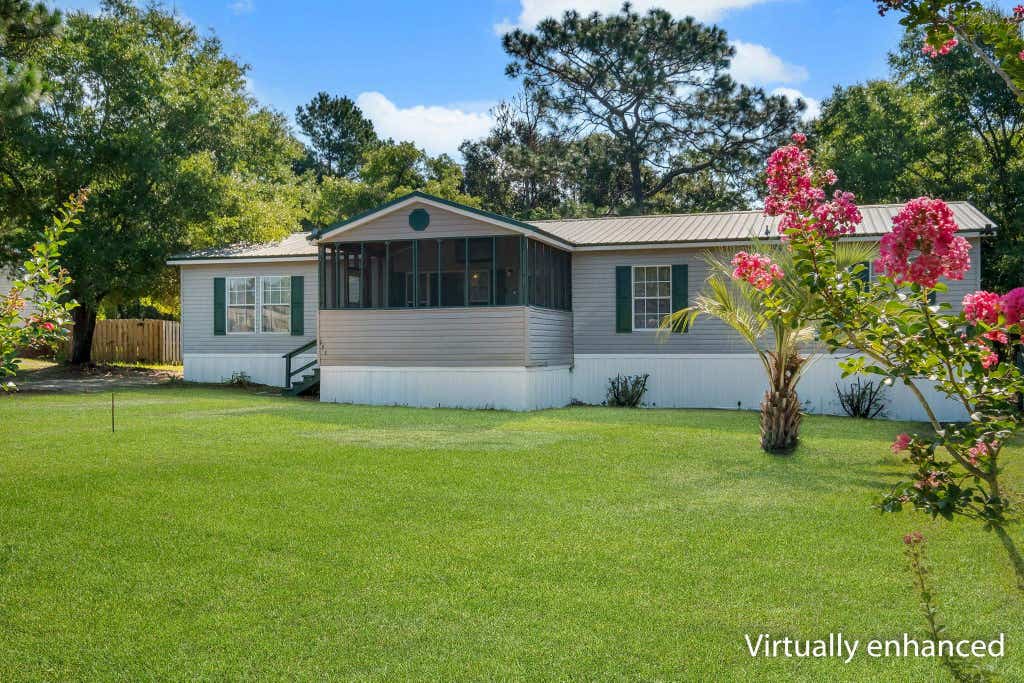 Photo of 295 Sumpter Ridge Road, Midway, FL 32343 (MLS # 401978)