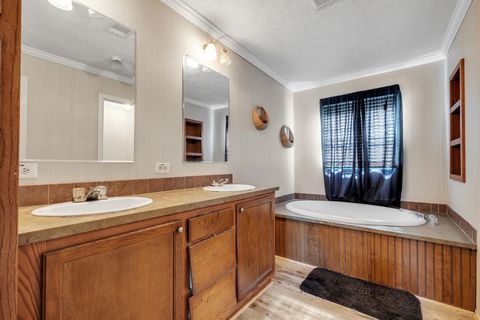 Tiny photo for 295 Sumpter Ridge Road, Midway, FL 32343 (MLS # 401978)