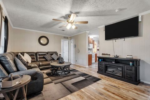 Tiny photo for 295 Sumpter Ridge Road, Midway, FL 32343 (MLS # 401978)