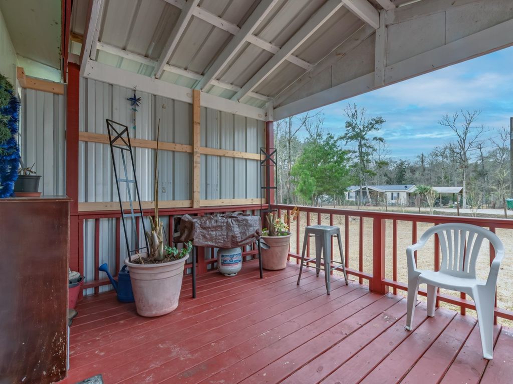 Photo of 211 DANTE Court, Quincy, FL 32351 (MLS # 396078)