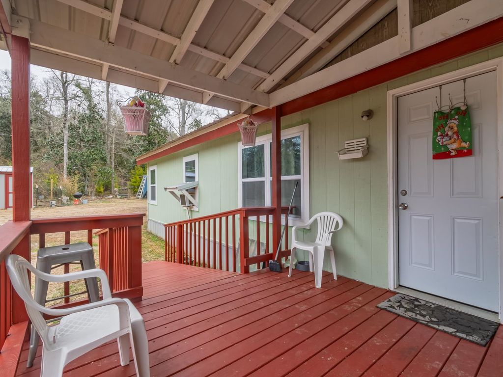 Photo of 211 DANTE Court, Quincy, FL 32351 (MLS # 396078)