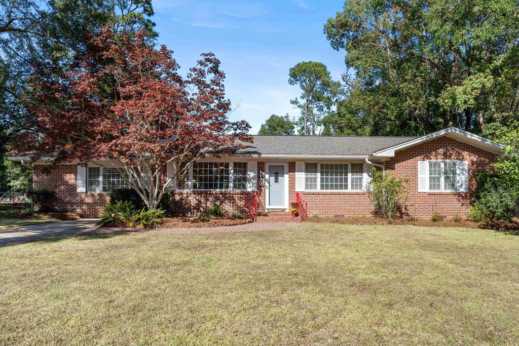 Photo of 1120 Sarasota Drive, Tallahassee, FL 32301 (MLS # 393427)