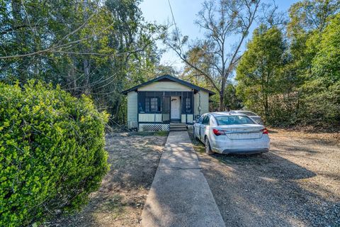 Photo of 1235 McCaskill Avenue, Tallahassee, FL 32310 (MLS # 395864)