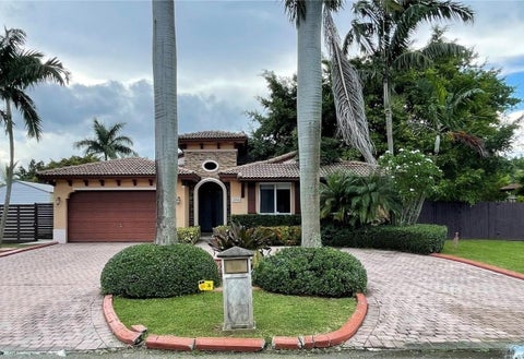Photo of 19366 SW 132nd Avenue, Miami, FL 33177 (MLS # 401633)