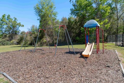 Tiny photo for 183 Carousel Circle, Crawfordville, FL 32327 (MLS # 397768)