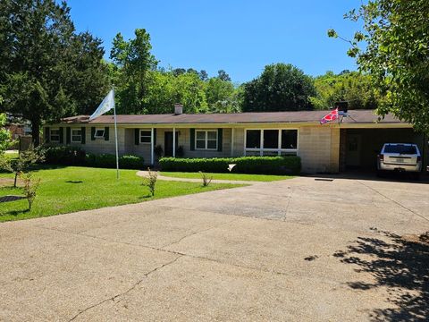 A home in TALLAHASSEE