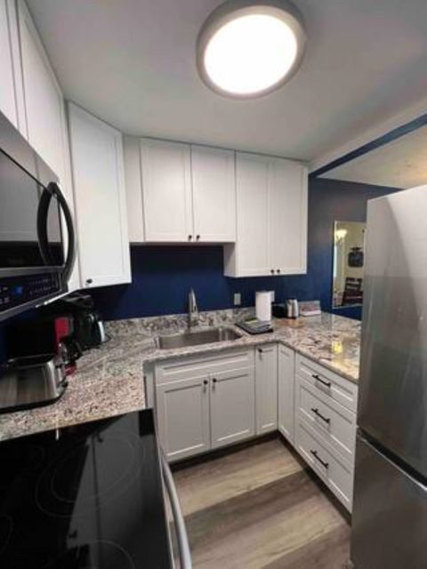 Tiny photo for 1323 Airport Drive #E09, Tallahassee, FL 32304 (MLS # 393836)